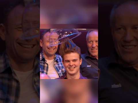 اكتشاف من يضع شعر اصطناعي #shortsvideos