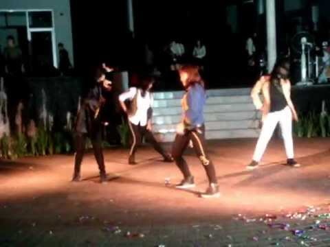 120505 Rapunzel Cover 2NE1 PASEO