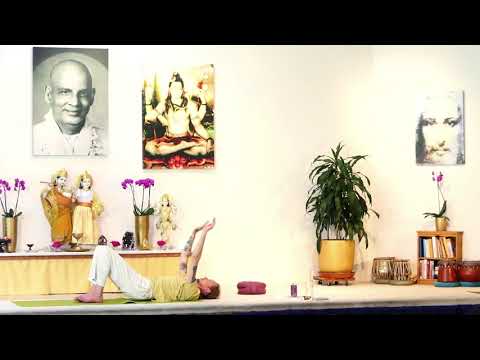Mittelstufe "Umkehrstellungen" mit Mahindra - Yoga Vidya Grundreihe Live 16:15 Uhr- 07.06.2021