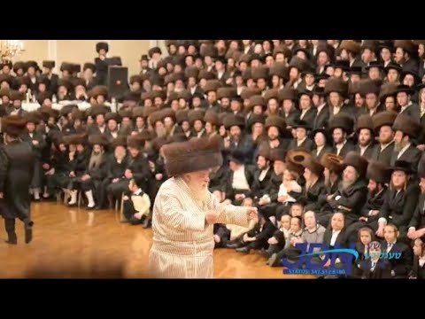 Toldos Rebbe Dances Mitzvah Tantz at His Grandchild’s Wedding