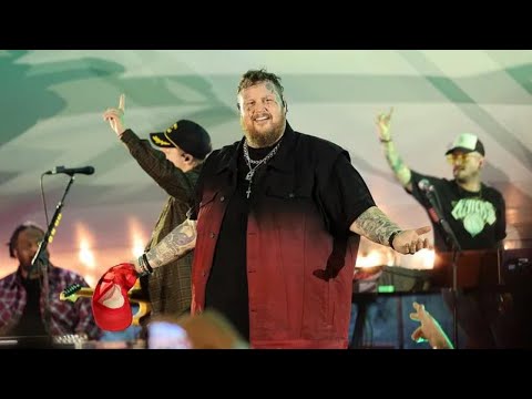 Country star Jelly Roll serenades Hamptons elite during intimate performance: 'Incredible scene'