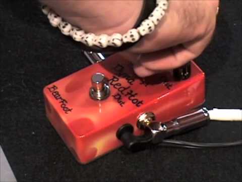 Bearfoot FX Dyna Red Hot Distortion guitar effects pedal demo with Gibson SG