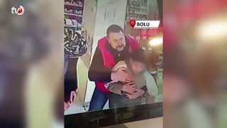 Nefes Borusuna Yiyecek Kaçan Öğrenciyi Heimlich Manevrasıyla Kurtardı