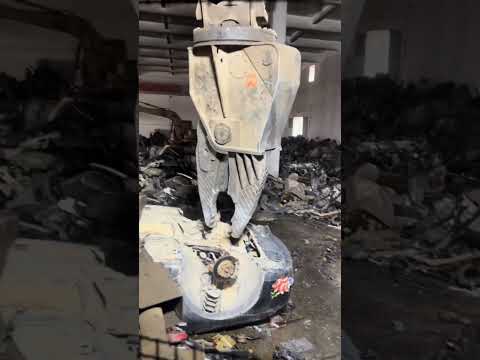 Desmanche Automotivo Industrial em Ferro Velho #automobile #canalautomotivo #carros