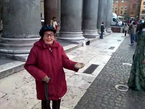 Teledurruti Anthology - Gemma Politi, mia madre, come Umberto D. davanti al Pantheon