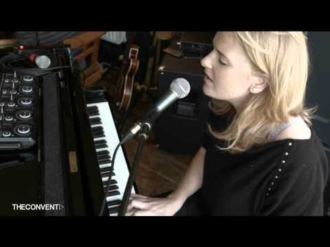 GA8 Elles Bailey plus 5, 4 Countries