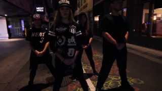 CHLOE TAN. "Give it to me - Teeflii"