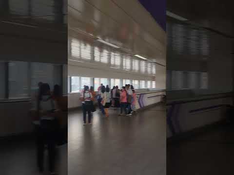 Manila changing from LRT1 to Lrt2