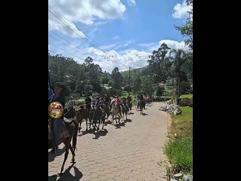 arco íris sob cavalgada em  marmelopolis mg
