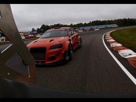 David Björk passing in wet at Gatebil 2019