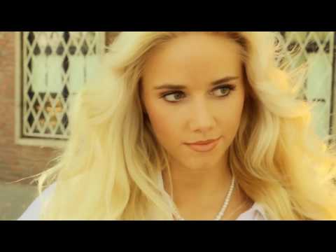 Eli Kersten (без косичек))) в "Entertainment der Zukunft Werbespot"