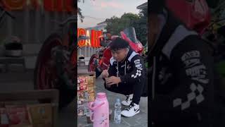 Download lagu AKANG MV LAGI NONGKRONG DI ALUN-ALUN KOTA SUMEDANG BERSAMA TEMEN' MOGE LAINYA #akangmv #motovlog mp3