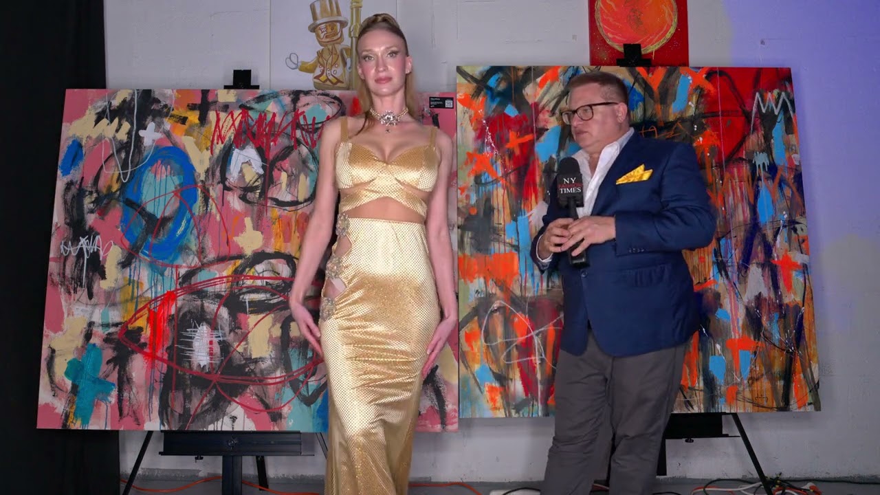 Giannina Azar Model @Annawinsomebear interviewed @artheartsfashion Art Basel