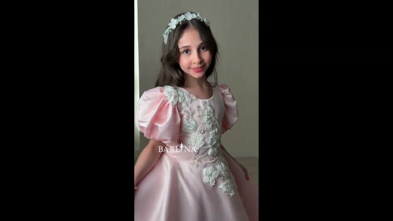 فستان بناتي وردي أنيق بأكمام منفوشة - سنة
