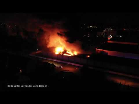 Elsterwerda: Brand in Lagerhalle für Baukunststoffe - LAUSITZWELLE