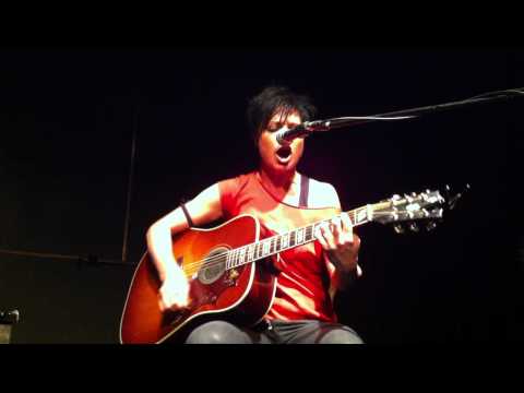 Sarah Mcleod - Empire State of Mind (Acoustic)