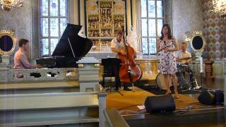 Rigmor Gustafsson Trio - Bedårande sommarvals (Bluesette)