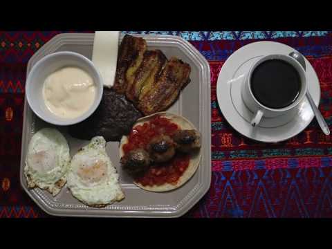 Desayuno Guatemalteco con longanizas Chapinas.