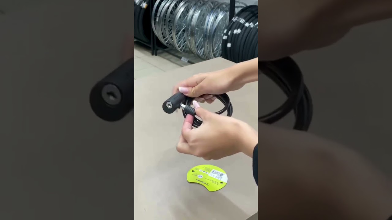 Cadeado Bicicleta com Chave Pequeno com Suporte de Canote 1,0 Metro x 6 mm