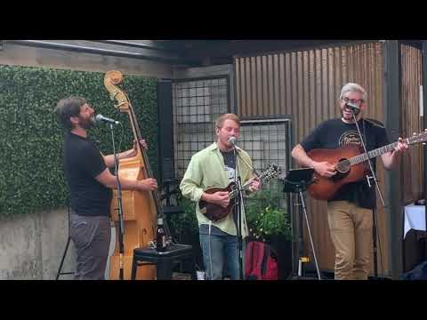 Cottonwood Trio - Mountain Annie (Live @ the Phoenix Bean)