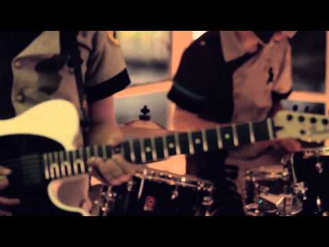 (HD) AUSTIN TV / ELLA NO ME CONOCE - AROUND THE WORLD - DAFT PUNK COVER : AMPLIFICADO (MÉXICO) video thumbnail