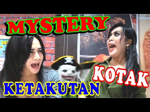 fear-box-challenge-with-bushman-prank-kotak-ketakutan-1