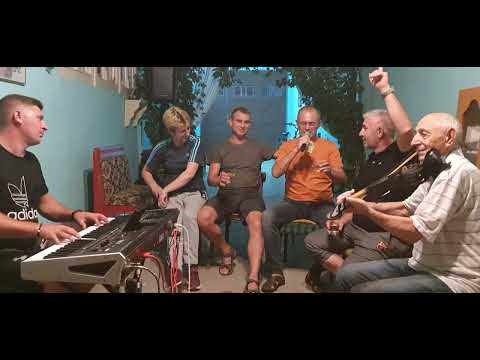 Bebe Dragomir-Măndrili și prietenii. (Cover)