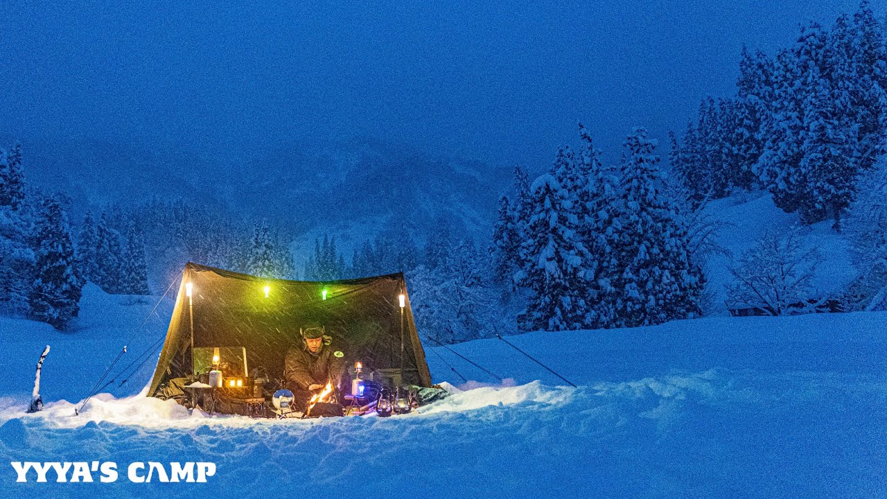 【ソロキャンプ】大雪キャンプを全力で楽しむ！焚き火で煮込んだシチューをビールで流し込む幸せ！果たして夜を無事に越せるのか？【キャンプ飯】