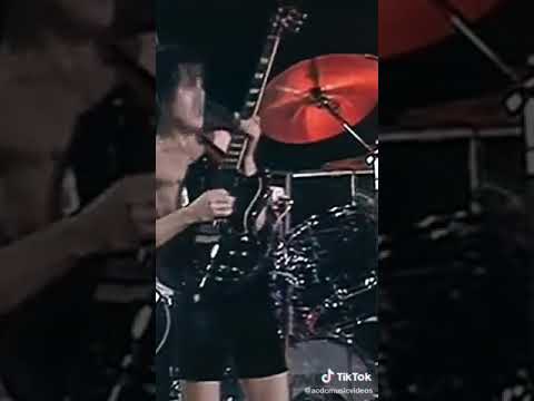 acdc angus young