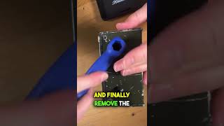 Video thumbnail for A look under the hood of this 90’s EHX V7C Green Russian Big Muff as we fix some pot alignments. by Does It Doom?