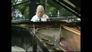 Days of Wine and Roses [Live, excerpt] -- Beegie Adair