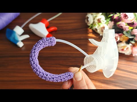 Look! I crocheted with the hose of the glass bottle. new design crochet