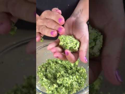 My fitness friend taught me how to make these delicious broccoli meatballs.