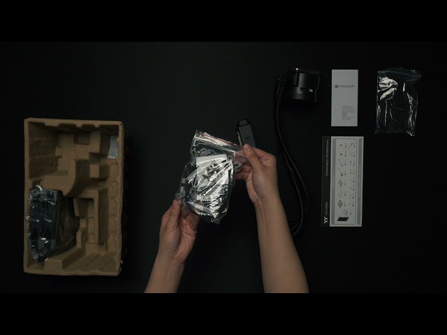 Kit di raffreddamento a liquido Thermaltake Toughliquid 240 ARGB Sync da 240 mm video