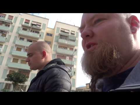 Przewodnik: "Jak nie zwiedzać Neapolu"