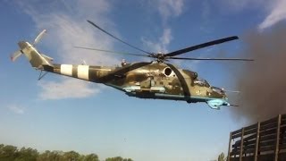 preview picture of video '22.05. г.Волноваха, украинские вертолеты расстреливают своих же солдат'