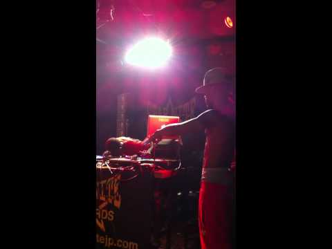 Bow wow's Dj strike!