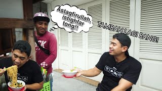 Download lagu PRANK PENJUAL MIE AYAM LAGI, GAK BERENTI NAMBAH SAMPE BANTING GEROBAK!? mp3 Download lagu PRANK PENJUAL MIE AYAM LAGI, GAK BERENTI NAMBAH SAMPE BANTING GEROBAK!? mp3