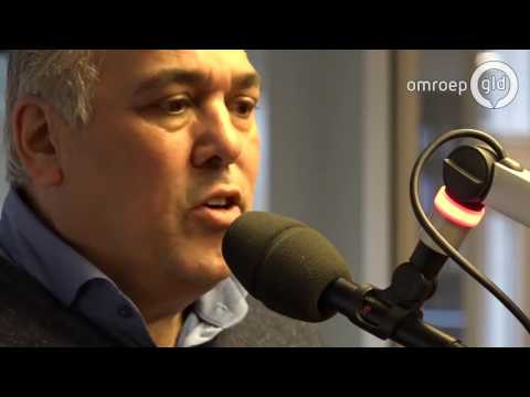 Djangela Mirando 'Zigeunerjongen' live bij Radio Gelderland