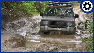The World’s Most Dangerous Roads - Survival Stories from Pakistan, Madagascar, Bangladesh MQDEFAULT Thumbnail