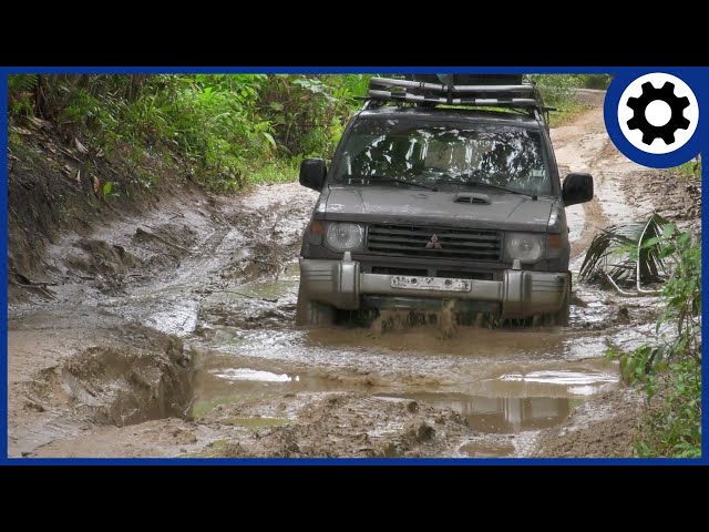 The World’s Most Dangerous Roads - Survival Stories from Pakistan, Madagascar, Bangladesh SDDEFAULT Thumbnail