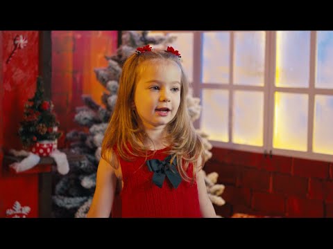 Iulia Șeulean - Cum ar fi să vină și vara Moș Crăciun | Videoclip 2025