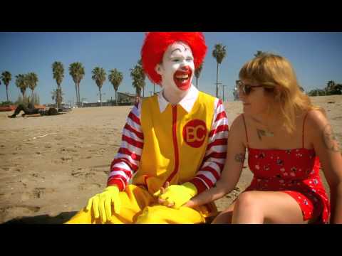 Best Coast - When I'm With You [OFFICIAL VIDEO]