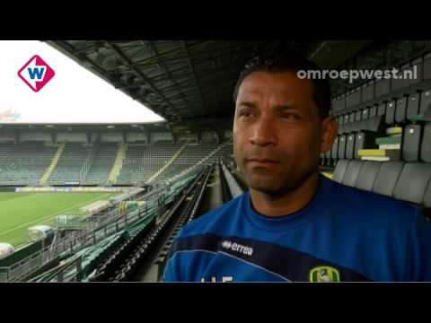 ADO-trainer Henk Fraser blikt vooruit op ADO Den Haag - FC Utrecht