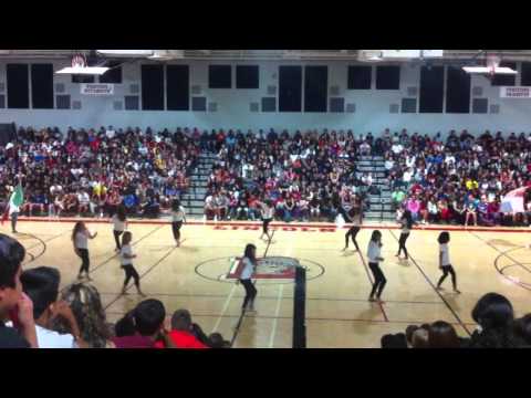 Metela Sacala - El Chevo Coreografia