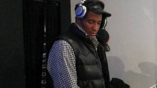 Q-Tip In-Store Appearance, "Move," and "Shaka" 9.30.08