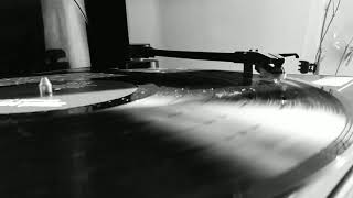 Zeki Müren - Rüyalarda Buluşuruz (Orijinal Plak Kaydı)