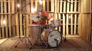Video thumbnail for Gretsch USA Custom Vintage Champagne Sparkle Drum Set - 16x20,8x12,16x16 by The Drum Shop - Portland, Maine