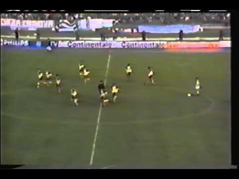 1990 (October 14) Universitatea Craiova (Romania) 0-Borussia Dortmund (Germany) 3 (UEFA Cup).avi