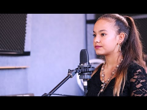 Lakatos Roberta - A csitári hegyek alatt